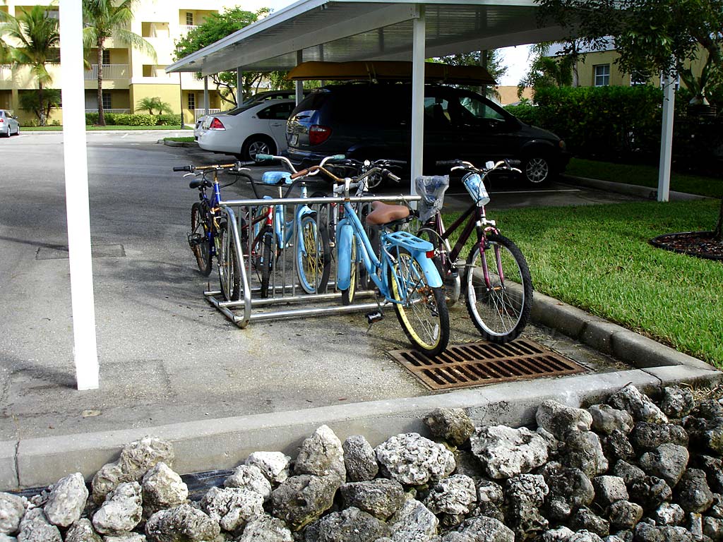 Island Cove Bike Rack